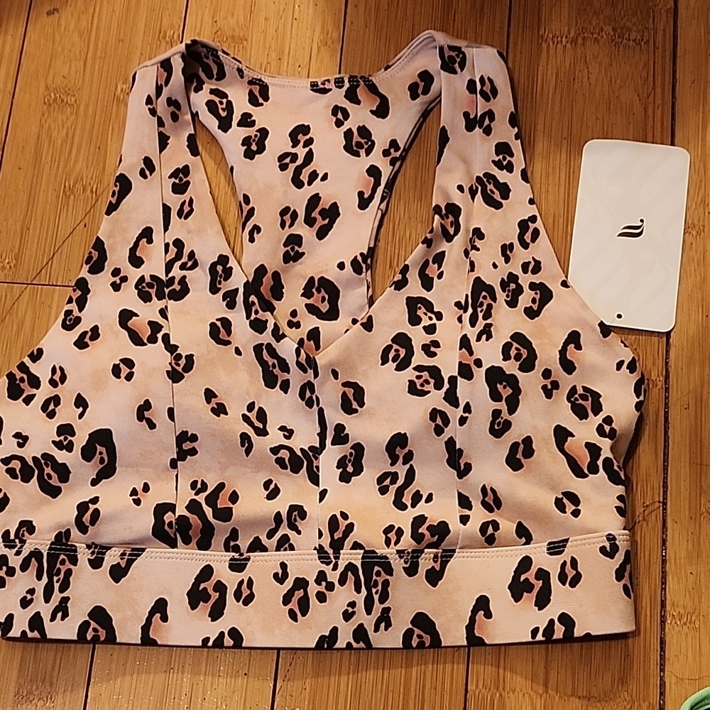 NWT Fabletics Leopard Print Medium Impact Sports Bra